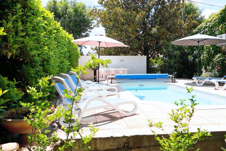 Ferienhaus in Mouriès für max. 8 Personen Ferienhaus in Mouriès für max. 8 Personen