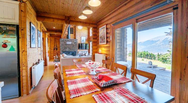 Chalet with terrace & yard — photo 5