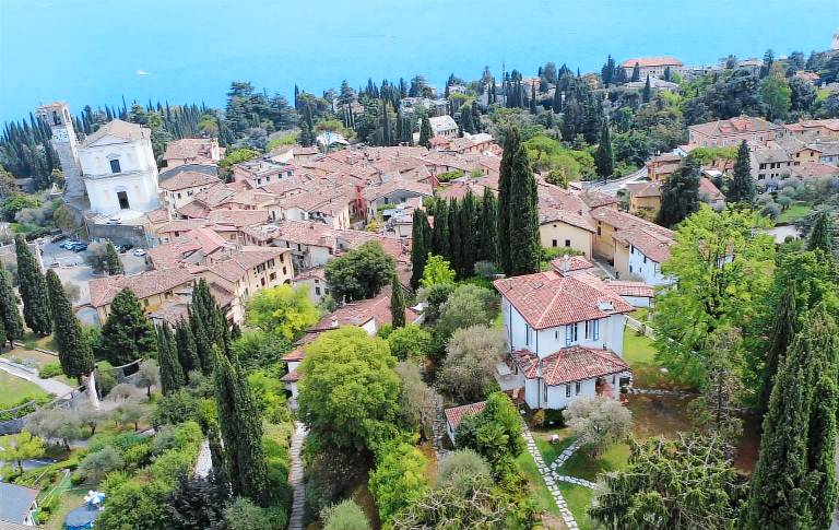 Villa with barbeque, garden & patio | Panoramic view — photo 2