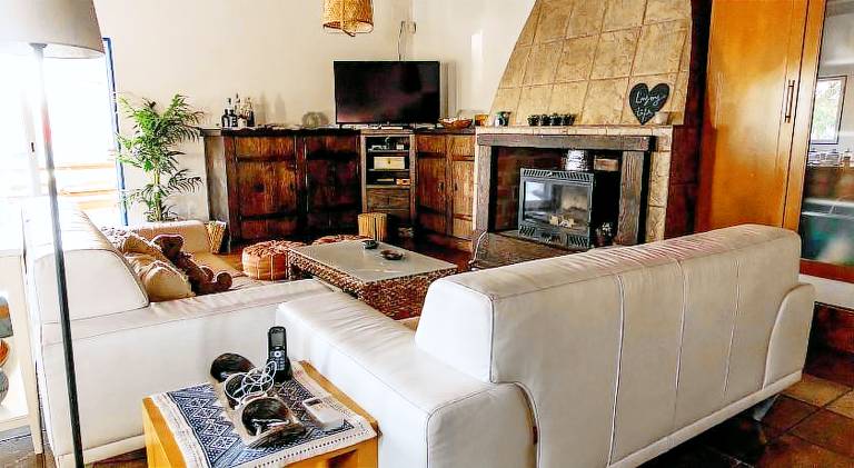Villa with private pool, barbecue & yard | Perfect for remote work — photo 2
