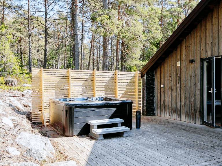 Fully equipped vacation home with barbecue, terrace & hot tub | Close to the beach | Pet-friendly — photo 5