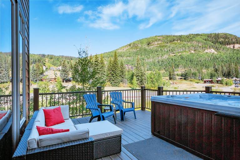 Townhome Across from Purg- Awesome Unobstructed Views/Deck/Private Hot Tub — photo 3