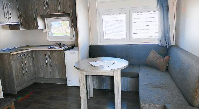 Apartment with barbecue, patio & private pool — photo 4