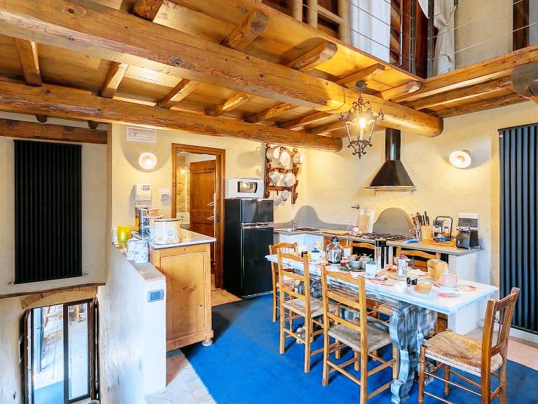 House with BBQ, private pool & garden | Perfect for remote work — photo 5