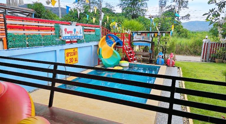 Villa with pool — photo 4