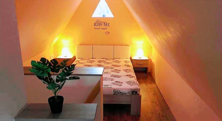 Holiday apartment with patio, garden & BBQ in Veszprem