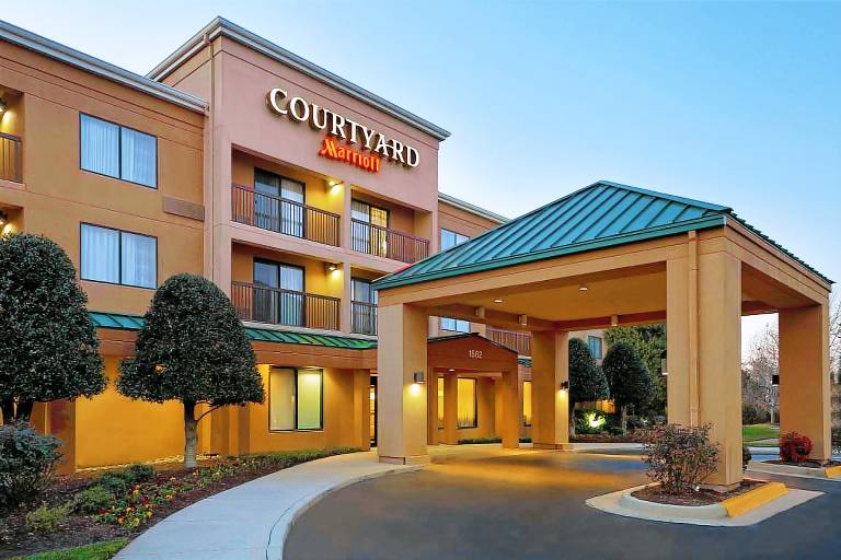 Courtyard Chesapeake Greenbrier