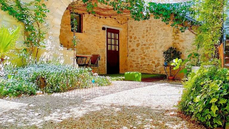 Apartment with garden, barbecue & patio | Good for workation — photo 3
