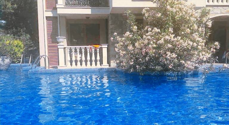 Rental apartment with pool — photo 5