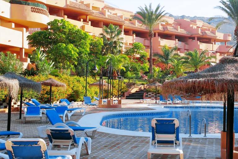 Apartamento  Adra