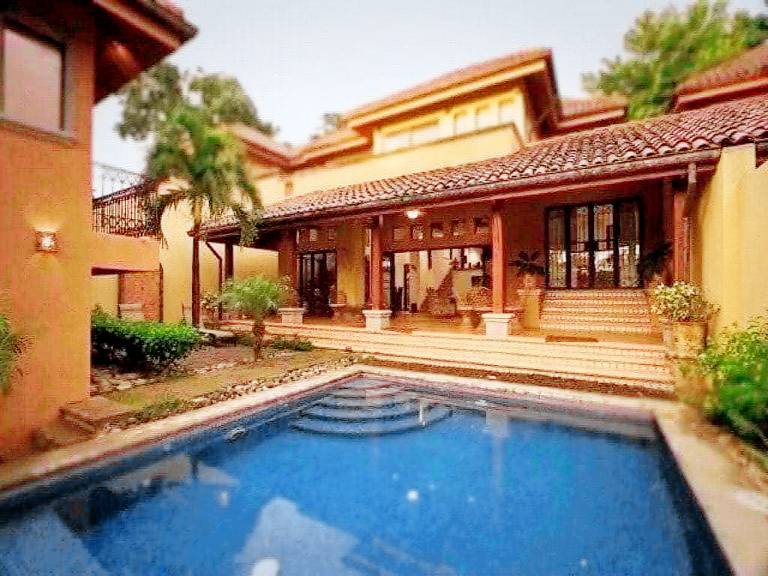 Villa  Tamarindo