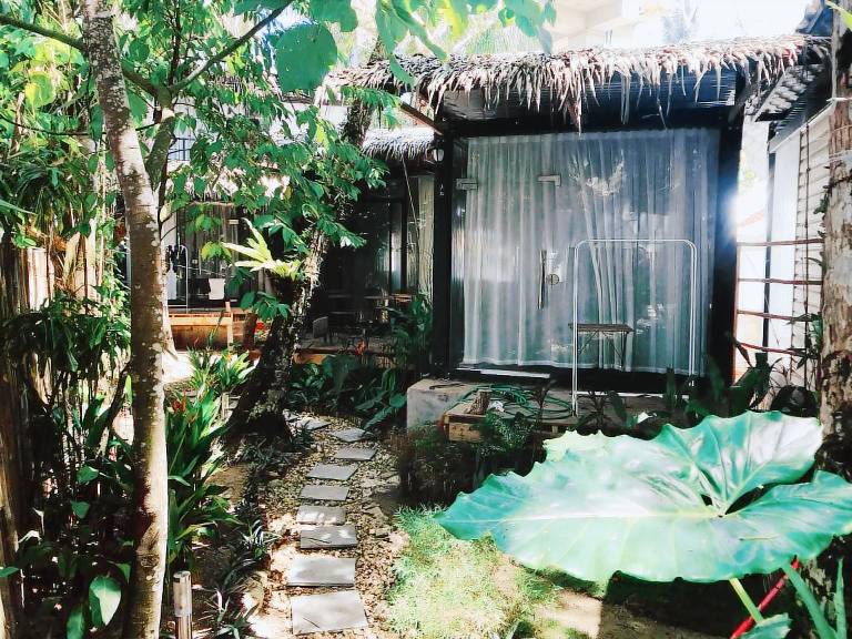 Vacation home with pool — photo 4