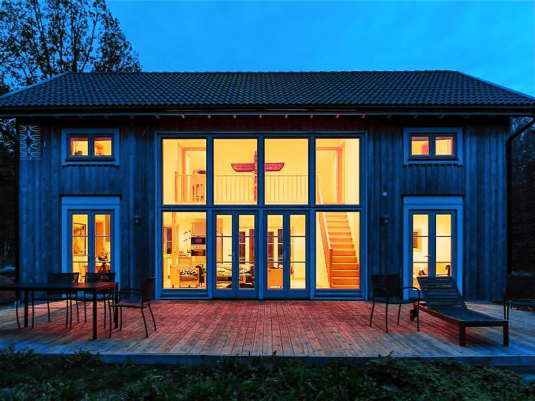 Vacation home with barbeque, patio & sauna — photo 2