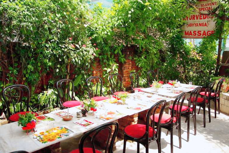 Hotel Zen in Rajnagar