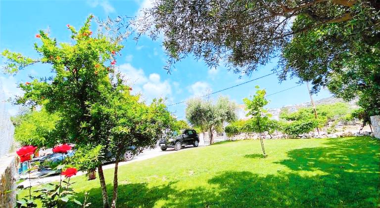Chrisi Holiday Home - 500 sqm Private Gardens & Nature View - 300m by the sea in Apokoronas
