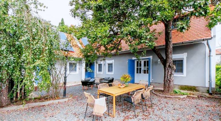 Vacation home | Pets allowed in Veszprem