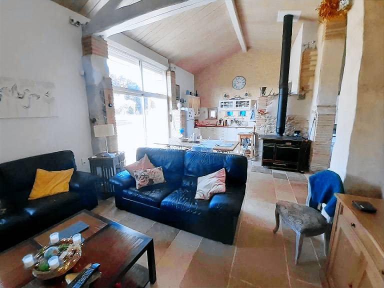 Lovely gite with private pool, patio & barbeque | Pets are welcome — photo 3