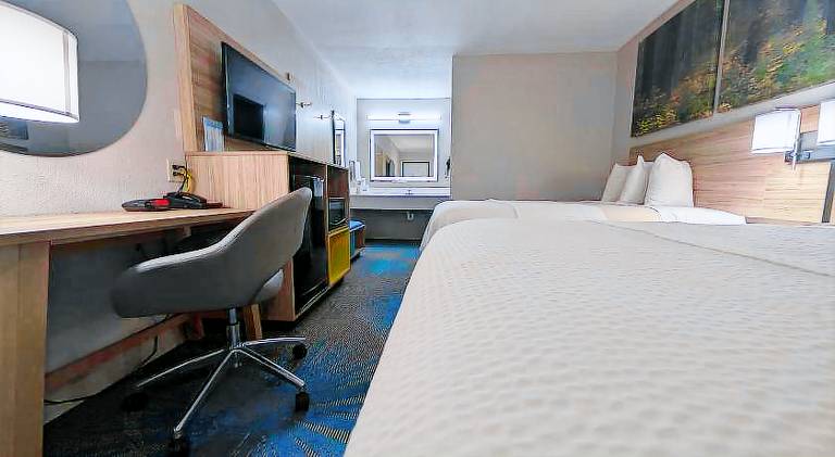 Days Inn by Wyndham Champaign/Urbana — photo 2