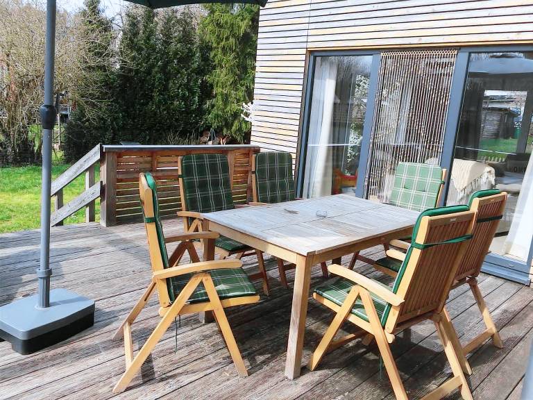 House with patio, BBQ & yard — photo 3
