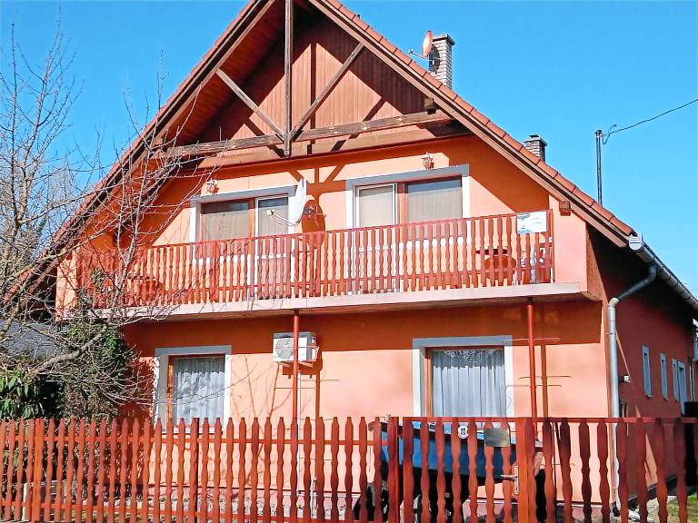Apartment Balatonfenyves