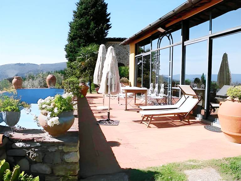 Farm with barbeque, pool & garden — photo 3