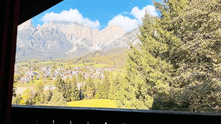 Rental apartment with patio | Mountain view — photo 5
