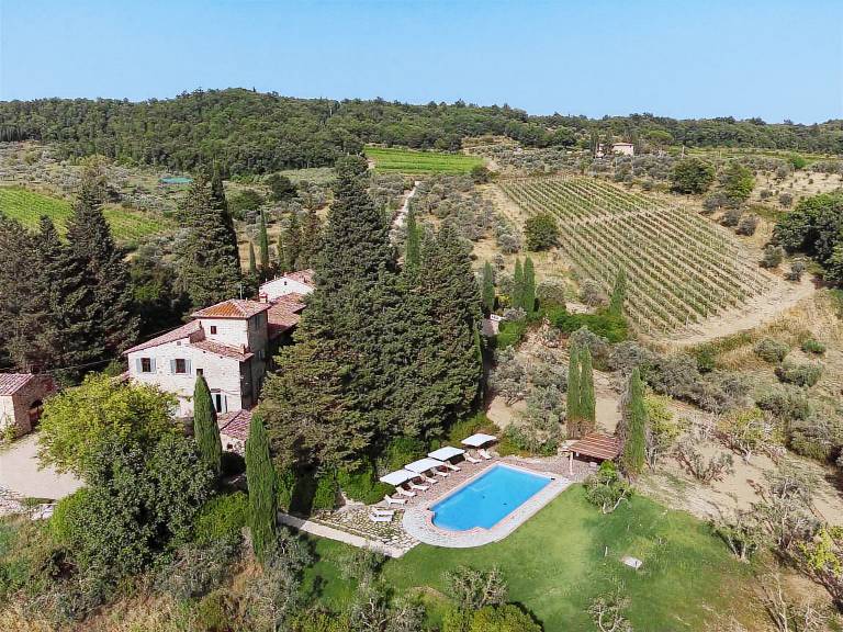 Agriturismo Podere Lupinati: Torre – Appartamento: Esperienza di soggiorno in una torre di avvistamento storica con comfort moderni (con A/C)