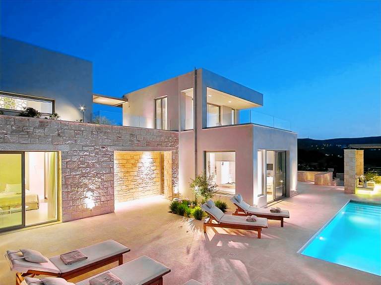 Fully equipped vacation home with garden, patio & private pool | Pet-friendly — photo 2