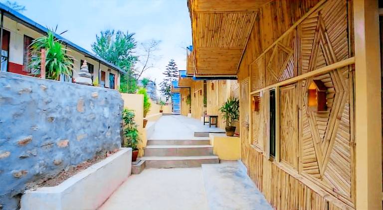 Babylon Bamboo Cottage — photo 2