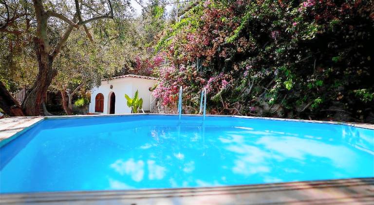Villa with pool — photo 3