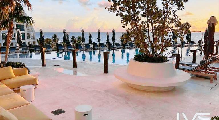 Four Seasons FTL Beach 2 Bed 2Bath Luxury Residence Direct Ocean Views — photo 4