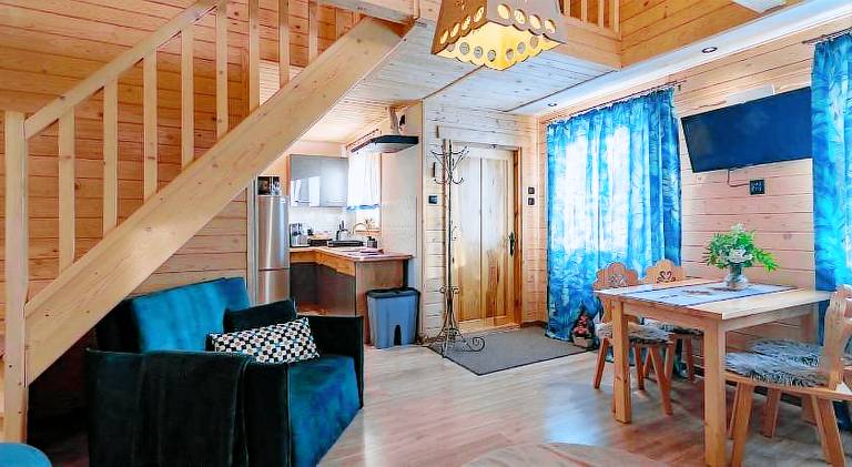 Chalet with jacuzzi — photo 2