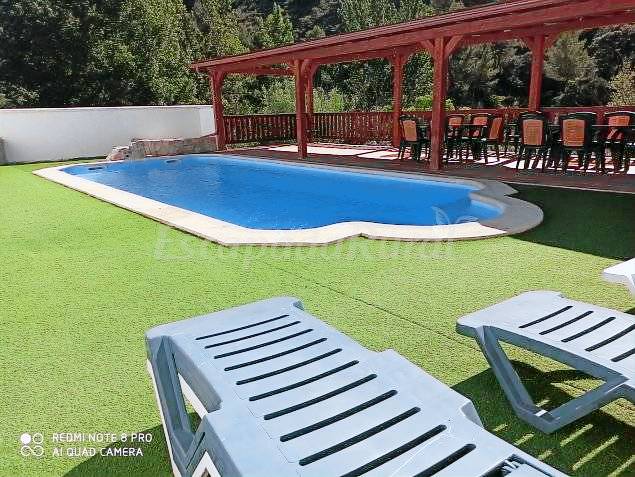 Cottage with yard, pool & patio | Mountain view — photo 2