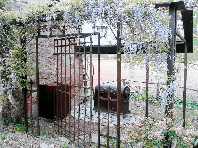 Family-oriented lovely farm with yard, terrace & barbecue | Panoramic view | Dogs allowed — photo 5