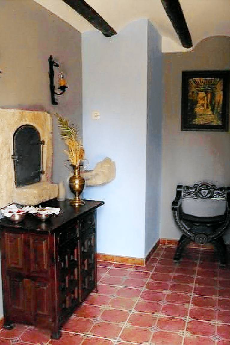 Vacation home with grill, private pool & yard — photo 2