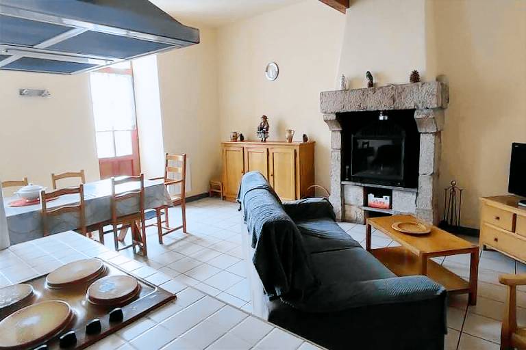Rental apartment with patio, grill & garden | Garden view | Pets allowed — photo 4