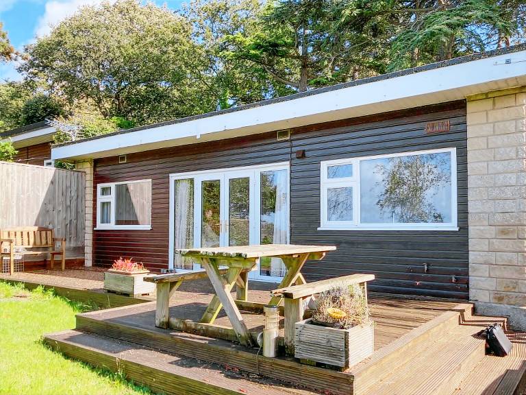 Cottage  Blue Anchor