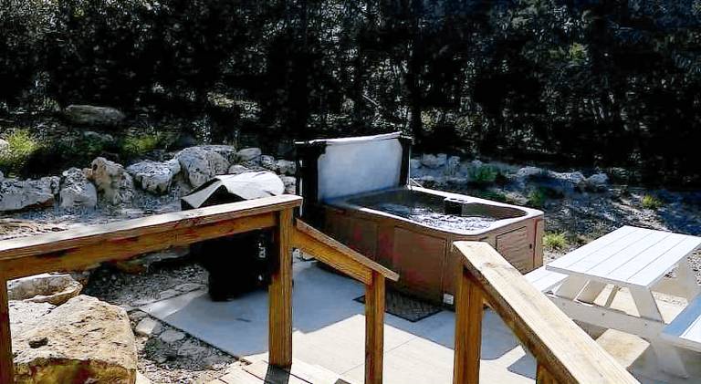 Vacation home with hot tub — photo 5