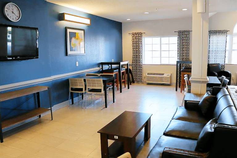 Microtel Inn & Suites by Wyndham Columbus/Near Fort Benning — photo 4