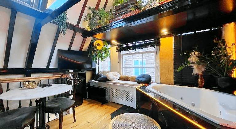 The smallest hotel in Amsterdam in Amsterdam