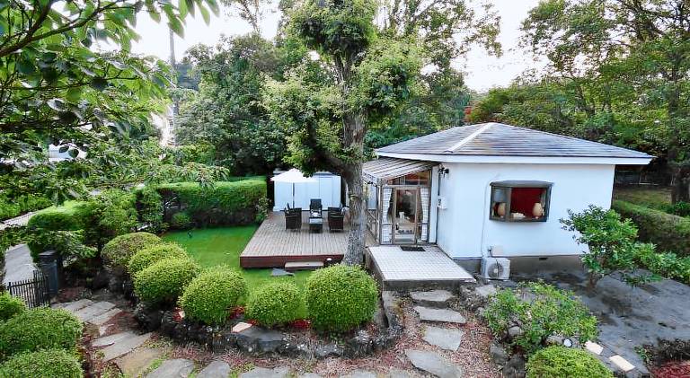 House with patio, barbecue & yard — photo 3