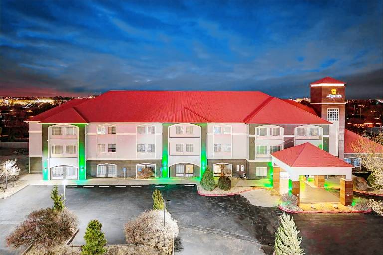 La Quinta Inn & Suites by Wyndham Hobbs — photo 3