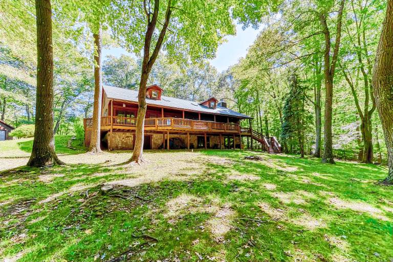 Cabin  McHenry