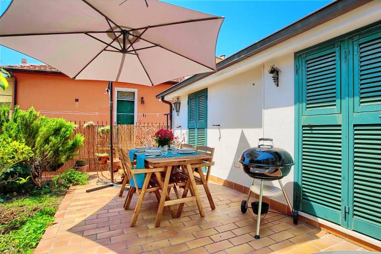 Villa with barbeque — photo 2