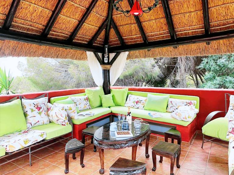 Fully equipped charming villa with BBQ, pool & yard | Good for workation | Pets are welcome — photo 4