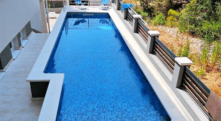 Pleasant rental apartment with private pool, terrace & hot tub | Beach nearby | Suitable for remote work | Pets are welcome — photo 5
