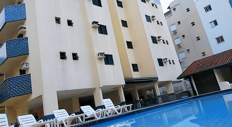 Beautiful apartment with pool | Next to the beach | Pets allowed in Ubatuba