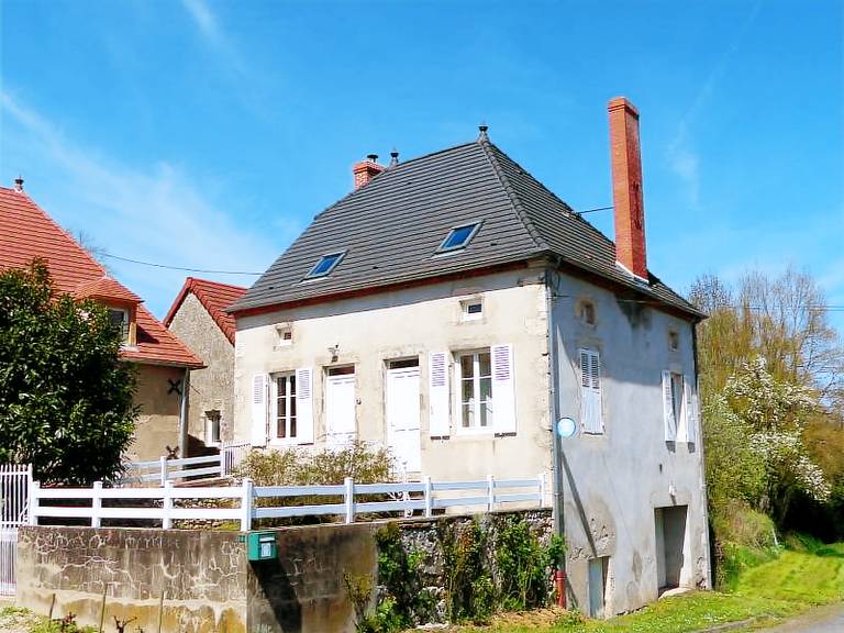 Wonderful gite with patio, sauna & BBQ | Pets are welcome in Vichy