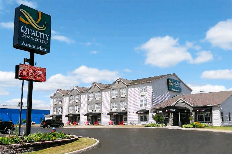 Quality Inn & Suites Amsterdam in Fredericton, NB