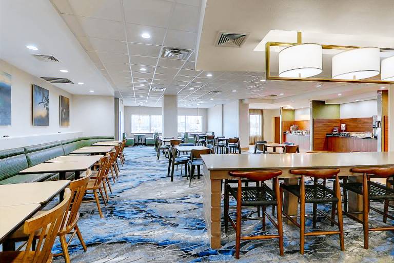 Fairfield by Marriott Inn & Suites Hutchinson — photo 3